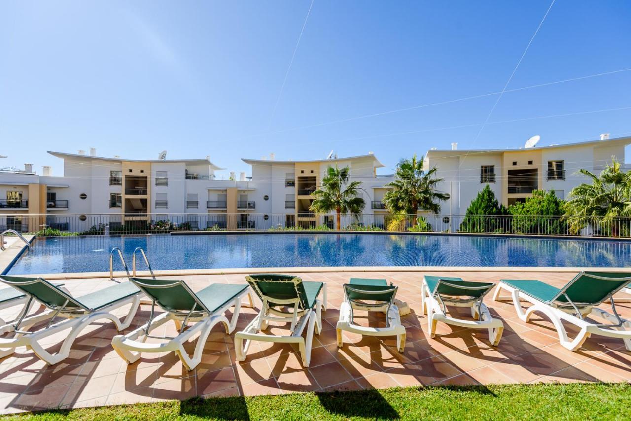 Bnb Homes Ocean View Apartment With Relax Terrace, 2 Swimming Pools & Tennis Court Albufeira Eksteriør billede