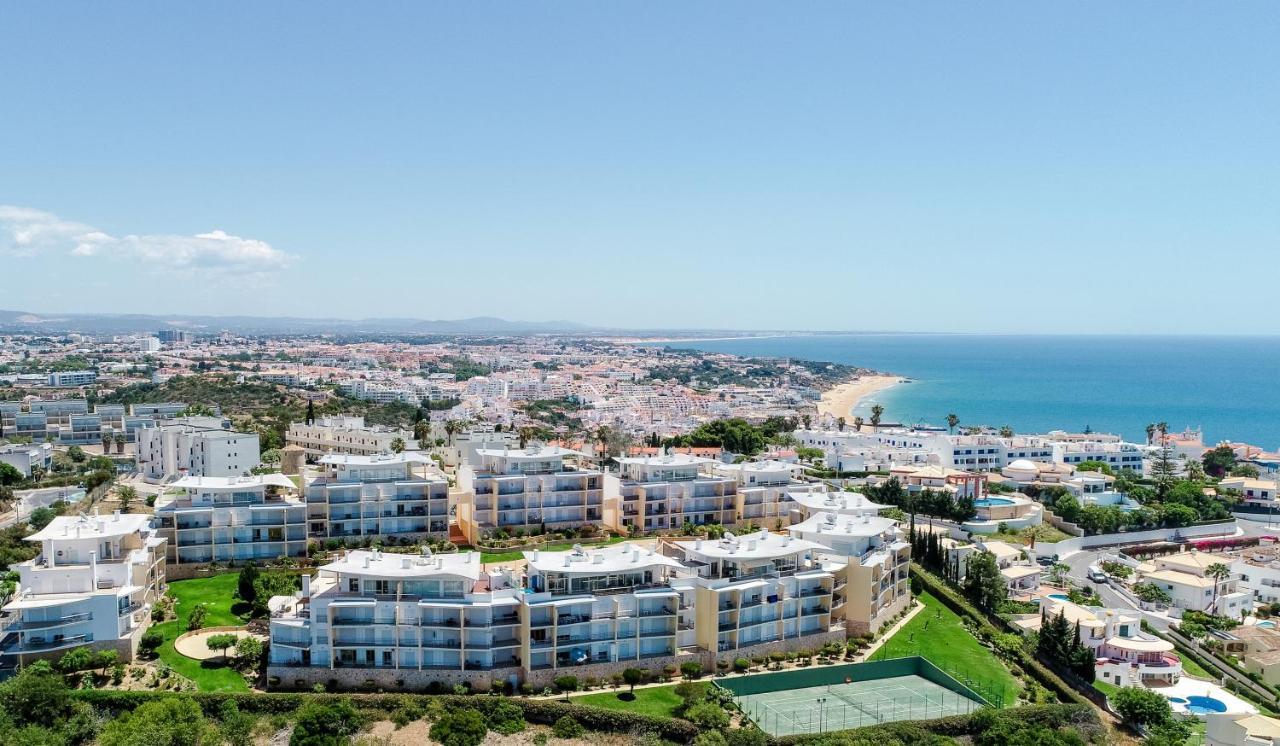 Bnb Homes Ocean View Apartment With Relax Terrace, 2 Swimming Pools & Tennis Court Albufeira Eksteriør billede