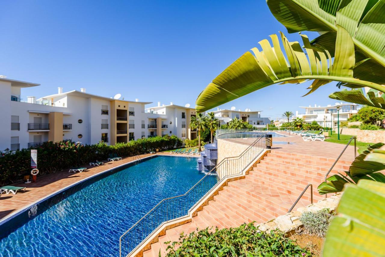 Bnb Homes Ocean View Apartment With Relax Terrace, 2 Swimming Pools & Tennis Court Albufeira Eksteriør billede