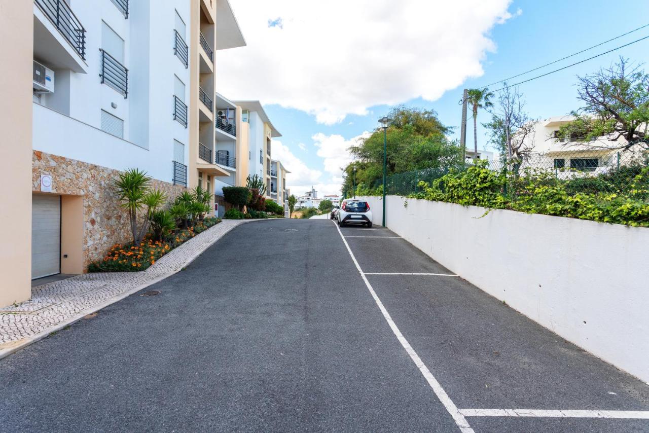 Bnb Homes Ocean View Apartment With Relax Terrace, 2 Swimming Pools & Tennis Court Albufeira Eksteriør billede