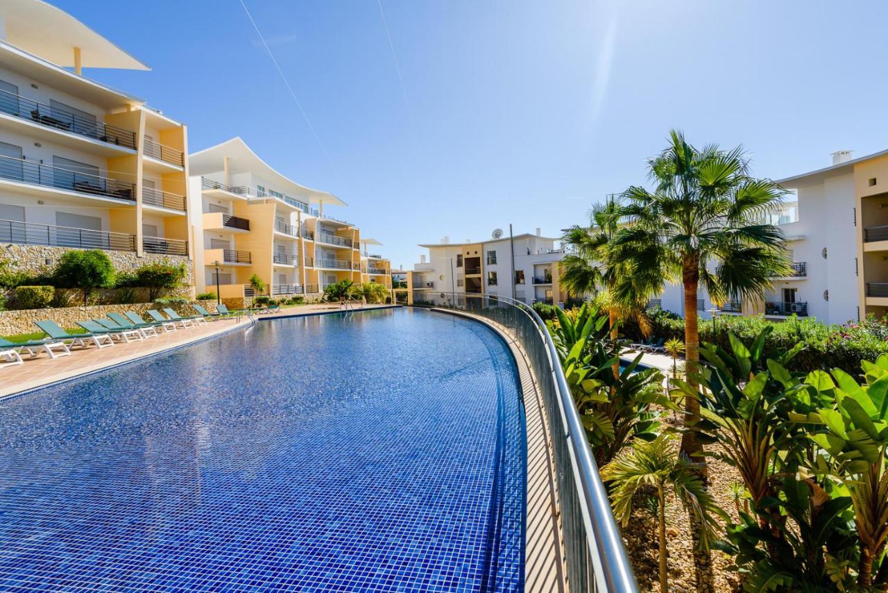 Bnb Homes Ocean View Apartment With Relax Terrace, 2 Swimming Pools & Tennis Court Albufeira Eksteriør billede