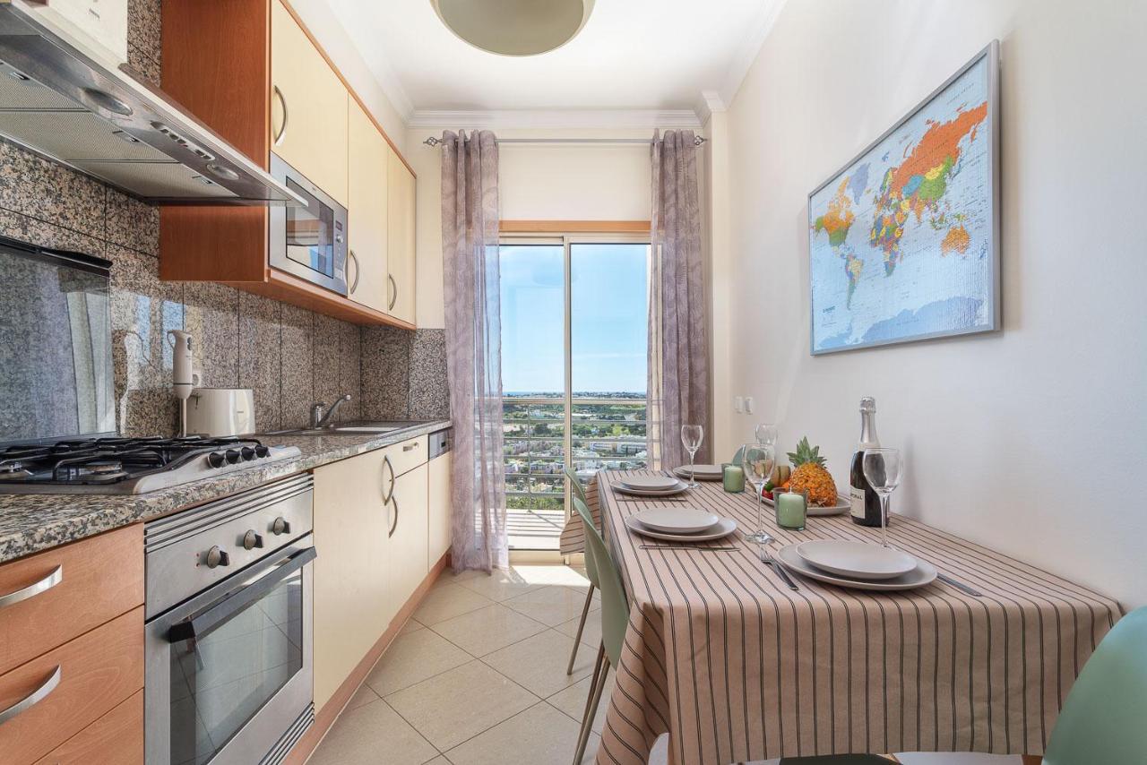 Bnb Homes Ocean View Apartment With Relax Terrace, 2 Swimming Pools & Tennis Court Albufeira Eksteriør billede