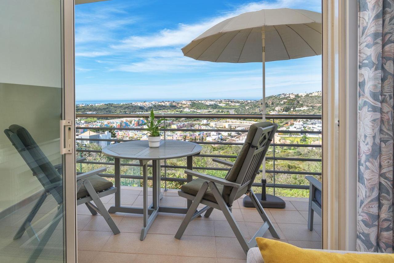 Bnb Homes Ocean View Apartment With Relax Terrace, 2 Swimming Pools & Tennis Court Albufeira Eksteriør billede