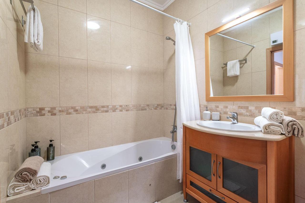 Bnb Homes Ocean View Apartment With Relax Terrace, 2 Swimming Pools & Tennis Court Albufeira Eksteriør billede